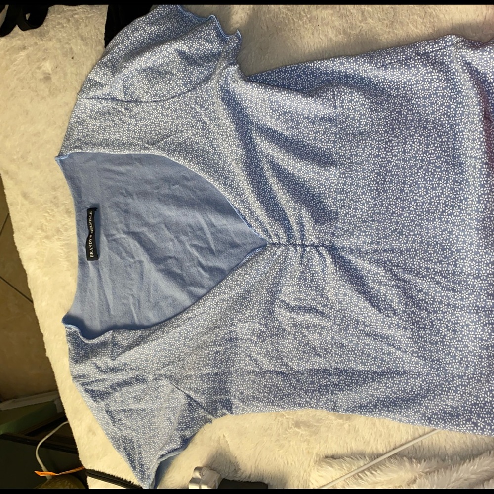 Light blue floral cropped tee